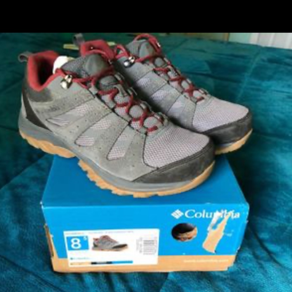 NEW Columbia womens waterproof hiking shoes 8.5 wide